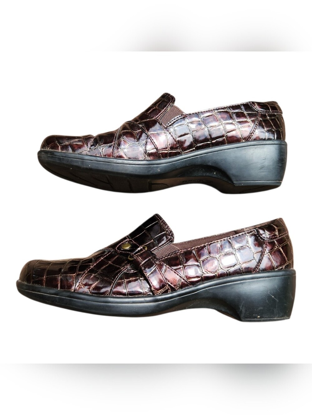 Womens Size 8M Clarks Bendables Brown Patent Croc Print Embossed Loafers Office